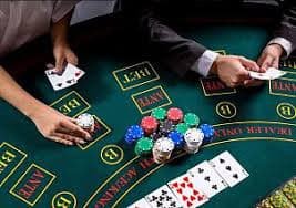 Antarmuka Galactic Gems di pereman69 menampilkan gulungan slot dan tombol putar